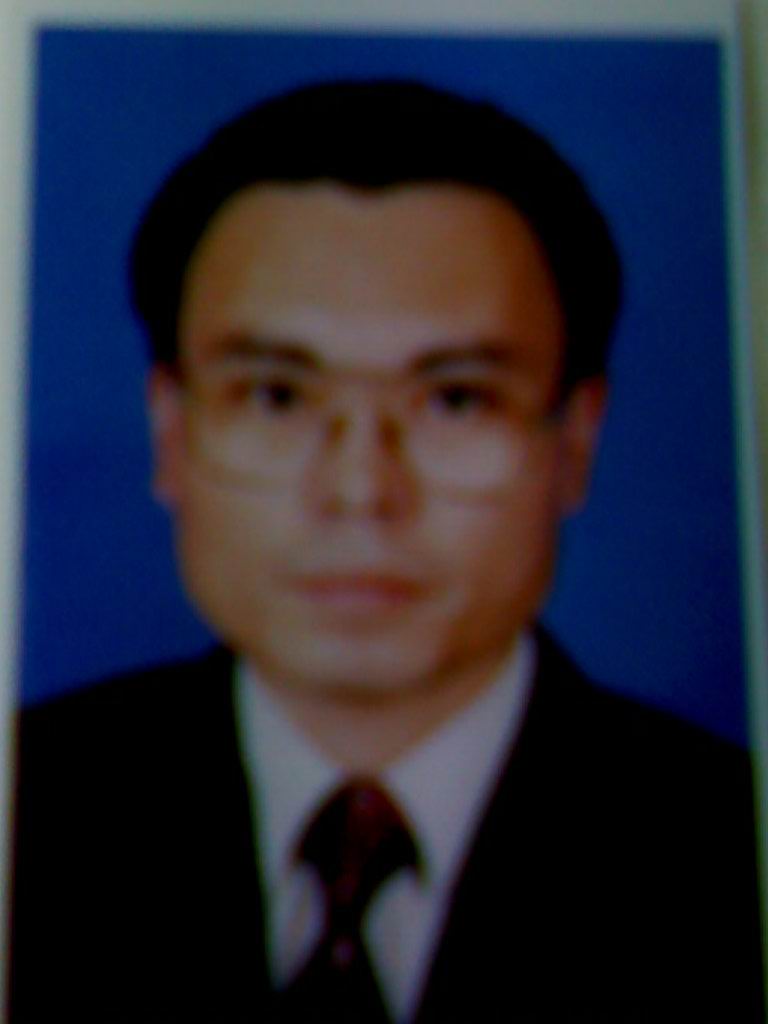 半年前因老板身份证没拿到借了我的身份证注册